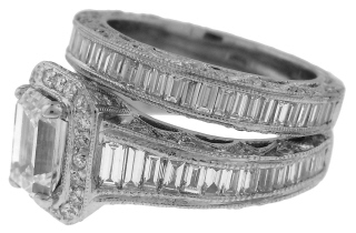 18kt white gold EC diamond engagement ring and wedding band set.