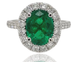 18kt white gold oval emerald diamond halo ring
