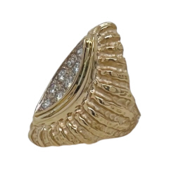 14kt yellow gold diamond ring