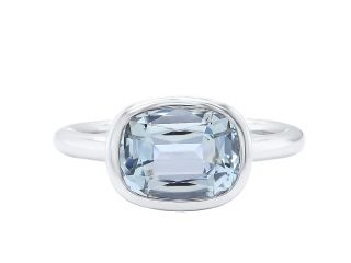 18kt white gold bezel set aquamarine ring