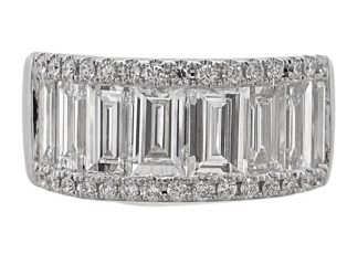 18kt white gold baguette and round diamond ring
