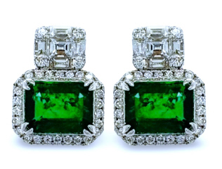 18kt white gold emerald and diamond illusion earrings