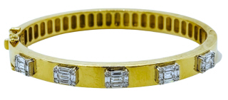 18kt two-tone round and baguette diamond bangle