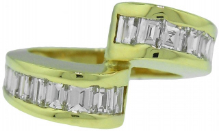 14kt yellow gold channel set baguette diamond ring