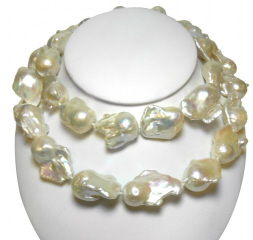 Strand Freshwater Baroque pearl necklace 34" (28pcs.)