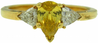 18kt yellow gold treated yellow dia & trillion dia ring