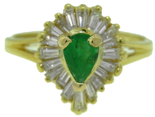 18kt yellow gold emerald and diamond ring